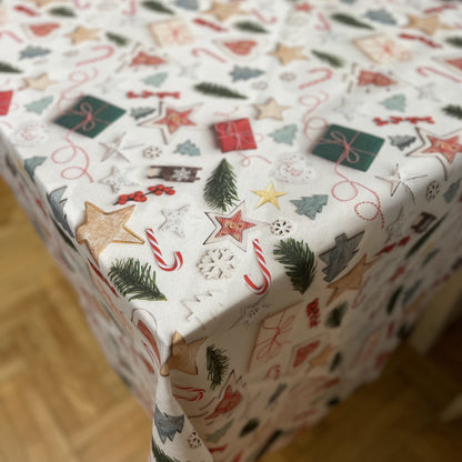 Novogodišnji Stolnjak S009